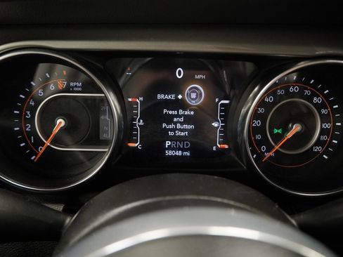 Certified 2022 Jeep Wrangler Unlimited Sahara w/ Cold Weather Group image 31