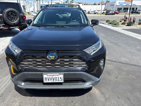 Used 2021 Toyota RAV4 Limited AWD/4WD image 4