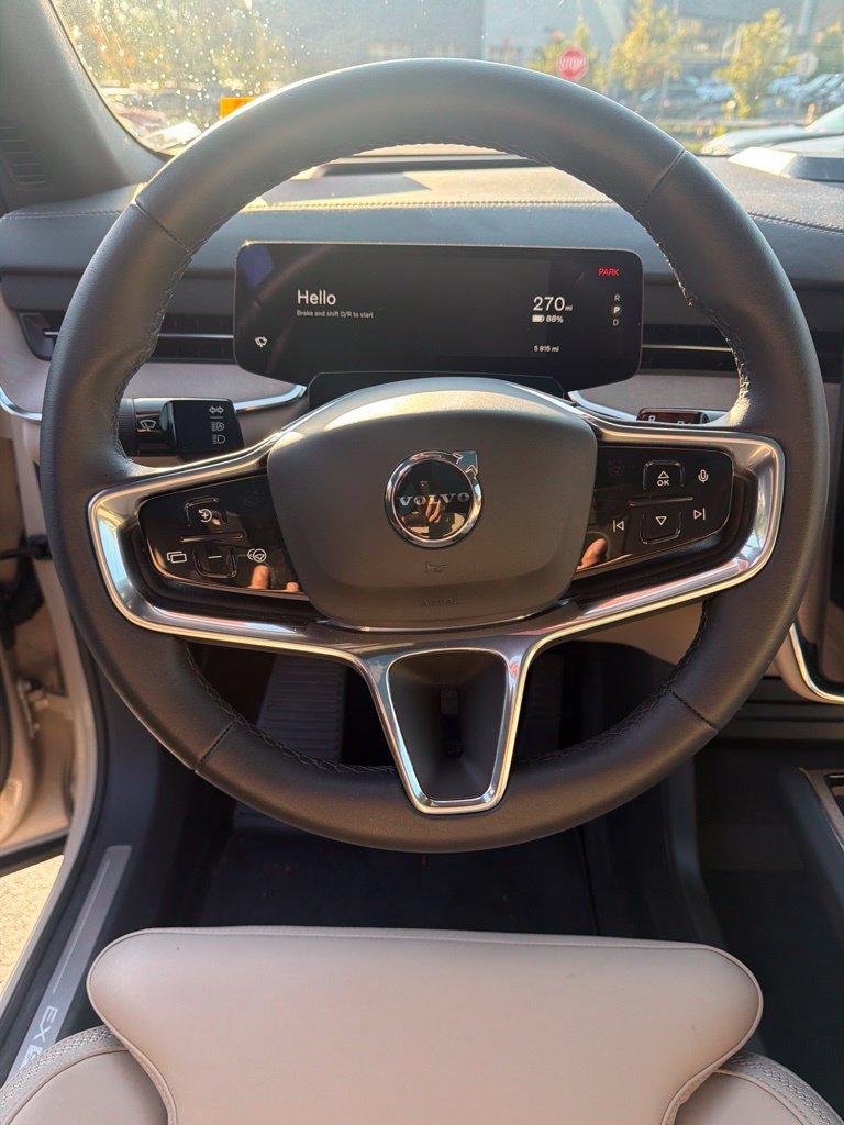 Certified 2025 Volvo EX90 Plus AWD/4WD image 14