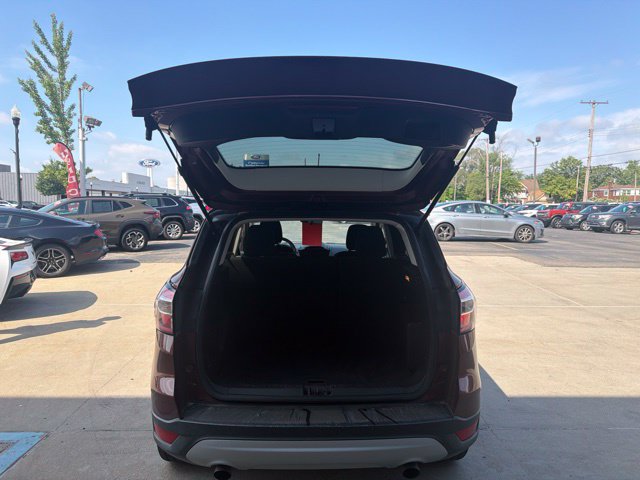 Certified 2018 Ford Escape SE w/ SE Sync 3 Package FWD image 9