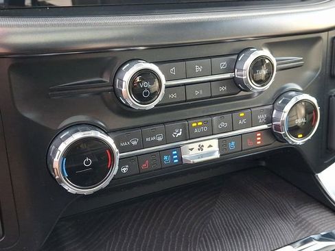 Used 2022 Ford F150 Platinum w/ Equipment Group 701A High image 16