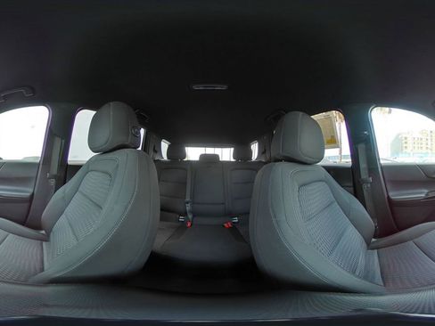 Used 2025 Chevrolet Equinox LT image 41