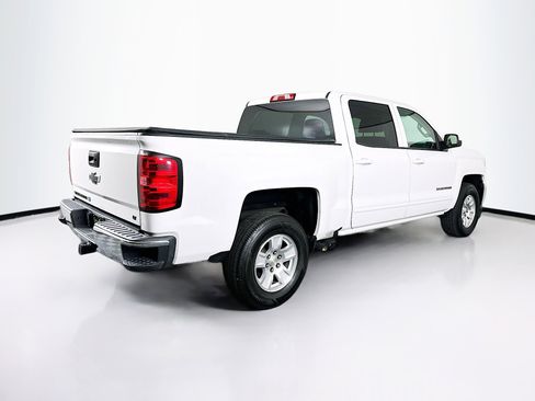 Used 2018 Chevrolet Silverado 1500 LT w/ LT Eassist Package image 9