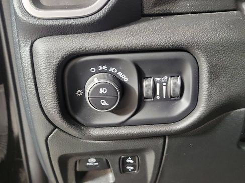 Used 2025 RAM 1500 Big Horn RWD image 13