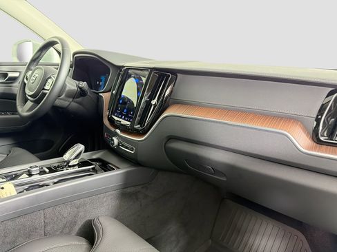 Certified 2023 Volvo XC60 B5 Ultimate AWD/4WD image 29