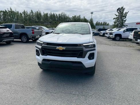 Certified 2024 Chevrolet Colorado LT w/ LT Convenience Package III AWD/4WD image 4