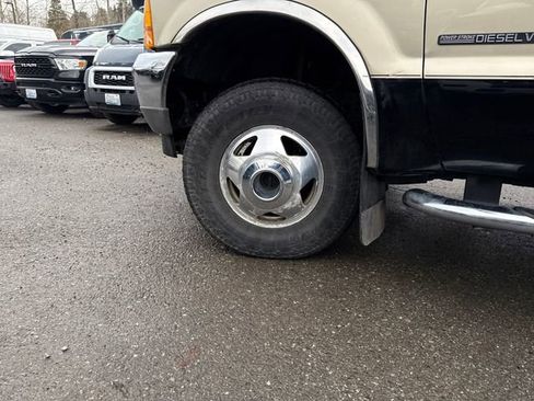 Used 2001 Ford F350 XL image 27