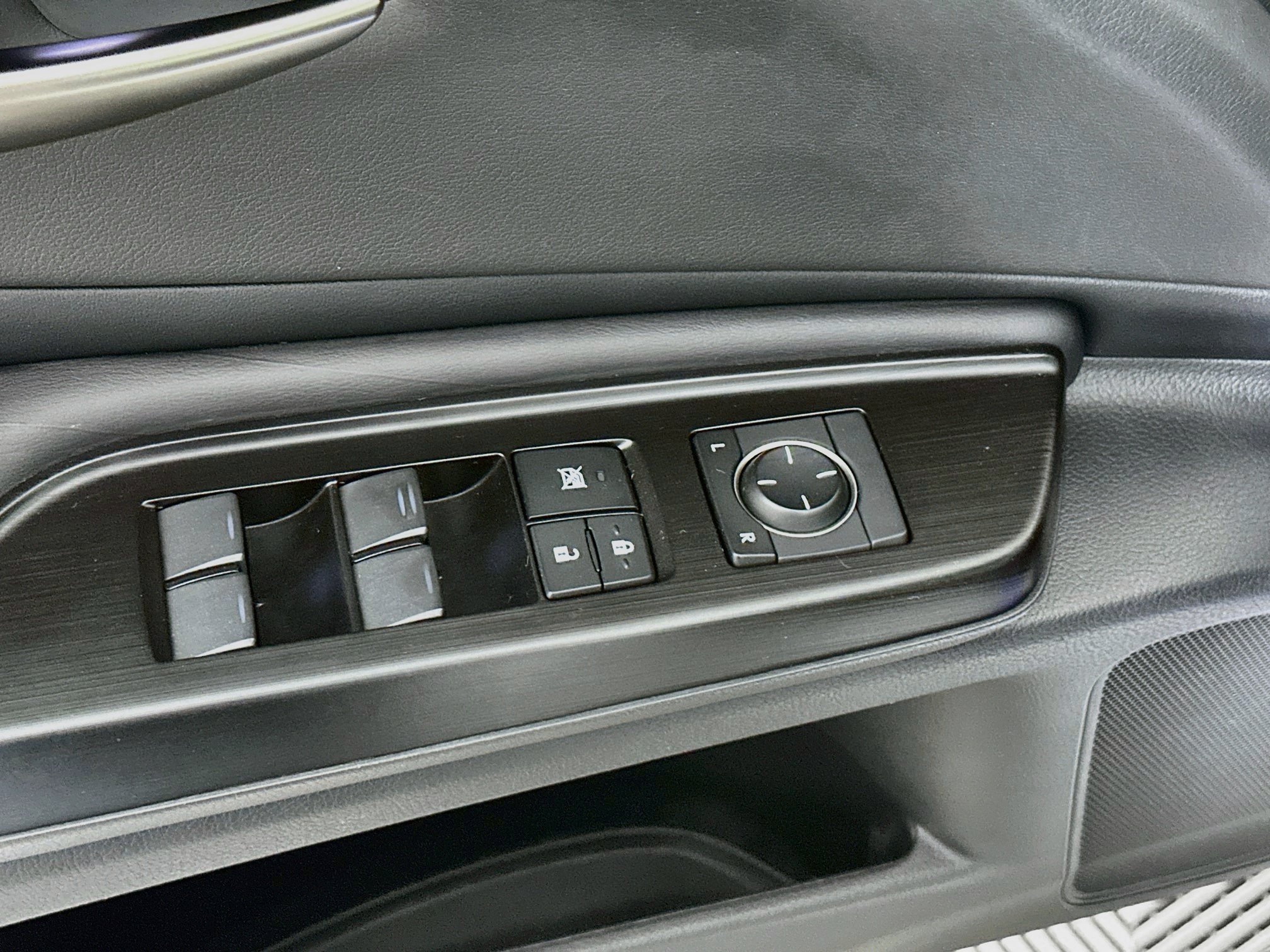 Used 2019 Lexus ES 300h w/ Accessory Package 2 FWD image 15
