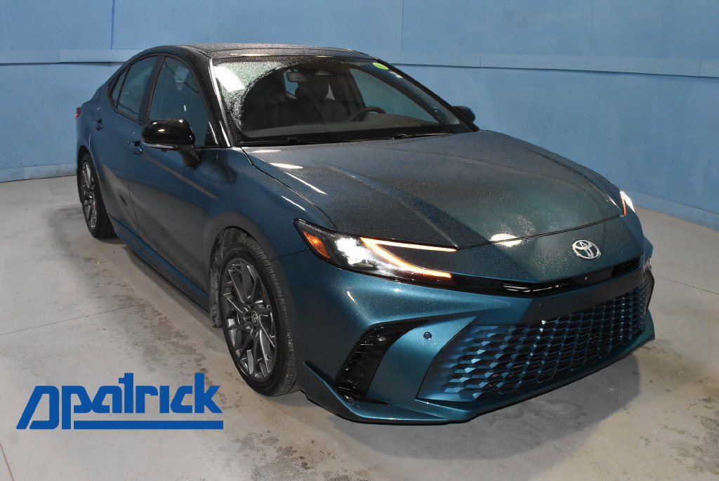 Used 2025 Toyota Camry XSE w/ Premium Plus Package AWD/4WD image 1