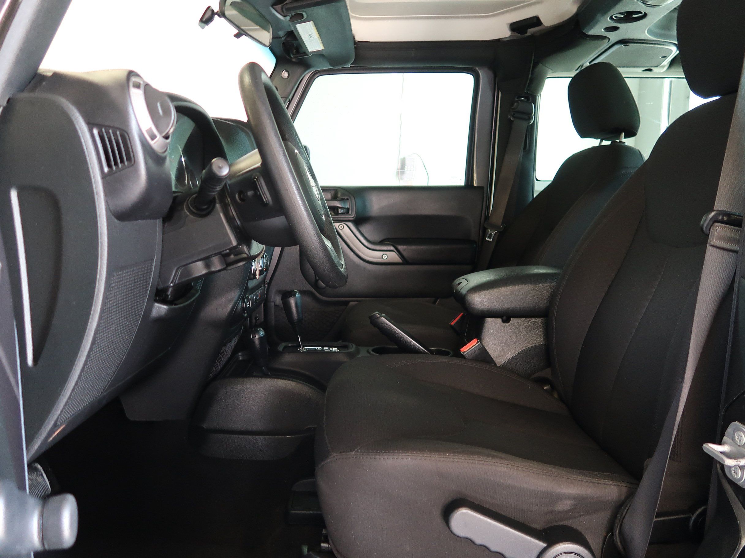Used 2017 Jeep Wrangler Sport AWD/4WD image 19
