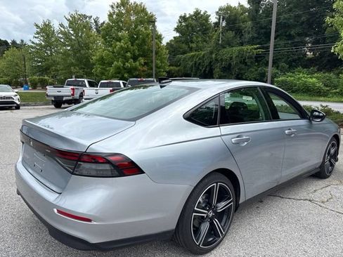 Used 2026 Honda Accord SE image 8
