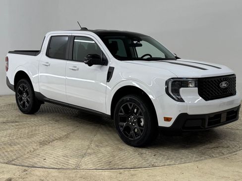 New 2025 Ford Maverick Lariat w/ Black Appearance Package image 7