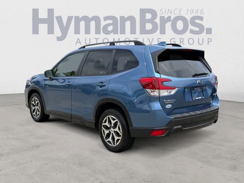 Used 2019 Subaru Forester Premium AWD/4WD image 6