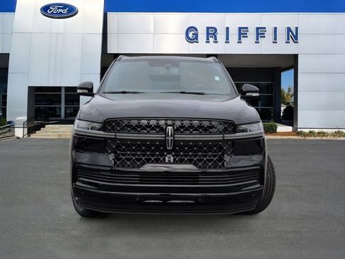 New 2025 Lincoln Navigator Reserve w/ Jet Appearance Package image 12