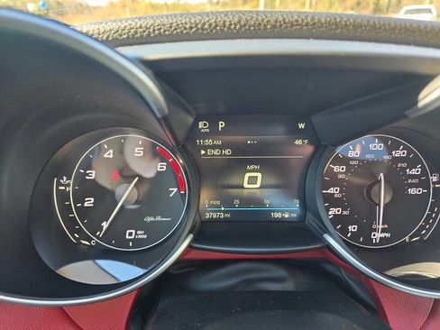 Used 2018 Alfa Romeo Giulia Ti image 25