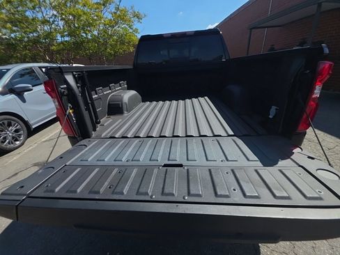 Used 2024 Chevrolet Silverado 1500 LTZ w/ LTZ Premium Package AWD/4WD image 35