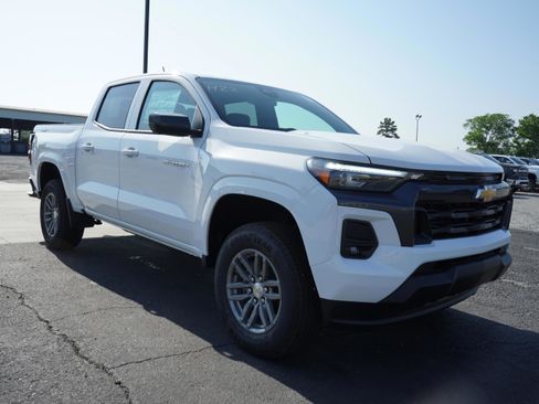 New 2025 Chevrolet Colorado LT w/ LT Convenience Package image 7