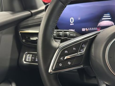 Used 2025 Buick Enclave Preferred image 14