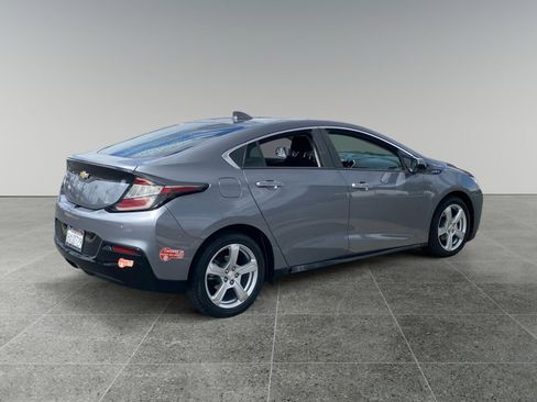 Used 2018 Chevrolet Volt LT w/ Comfort Package FWD image 5