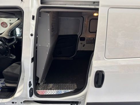 Used 2022 RAM ProMaster City Tradesman FWD image 31