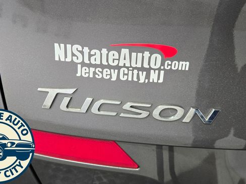 Used 2020 Hyundai Tucson SE image 29