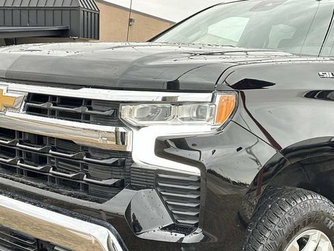 Used 2023 Chevrolet Silverado 1500 LT AWD/4WD image 6