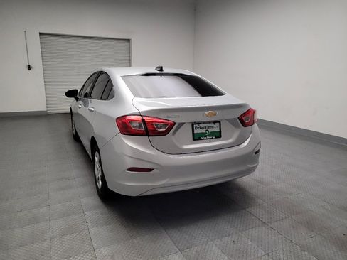 Used 2018 Chevrolet Cruze LS FWD image 6