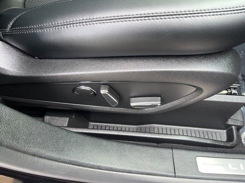 Used 2023 Lincoln Nautilus Reserve image 22