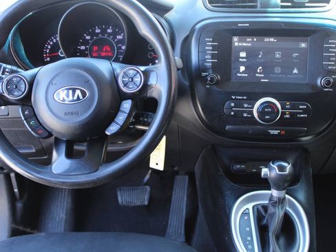 Used 2018 Kia Soul + FWD image 16