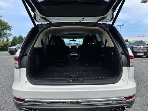 Used 2023 Lincoln Aviator Reserve w/ Equipment Group 201A AWD/4WD image 40