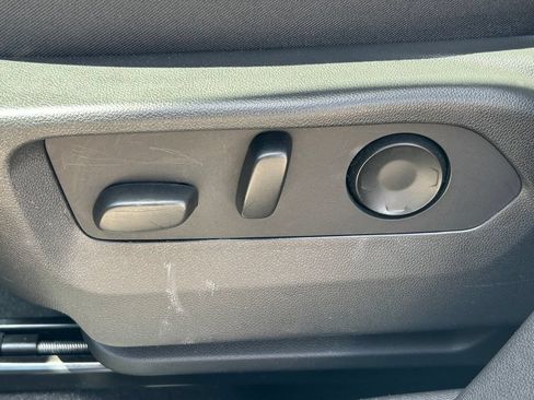 Used 2024 Buick Envision Preferred AWD/4WD image 25
