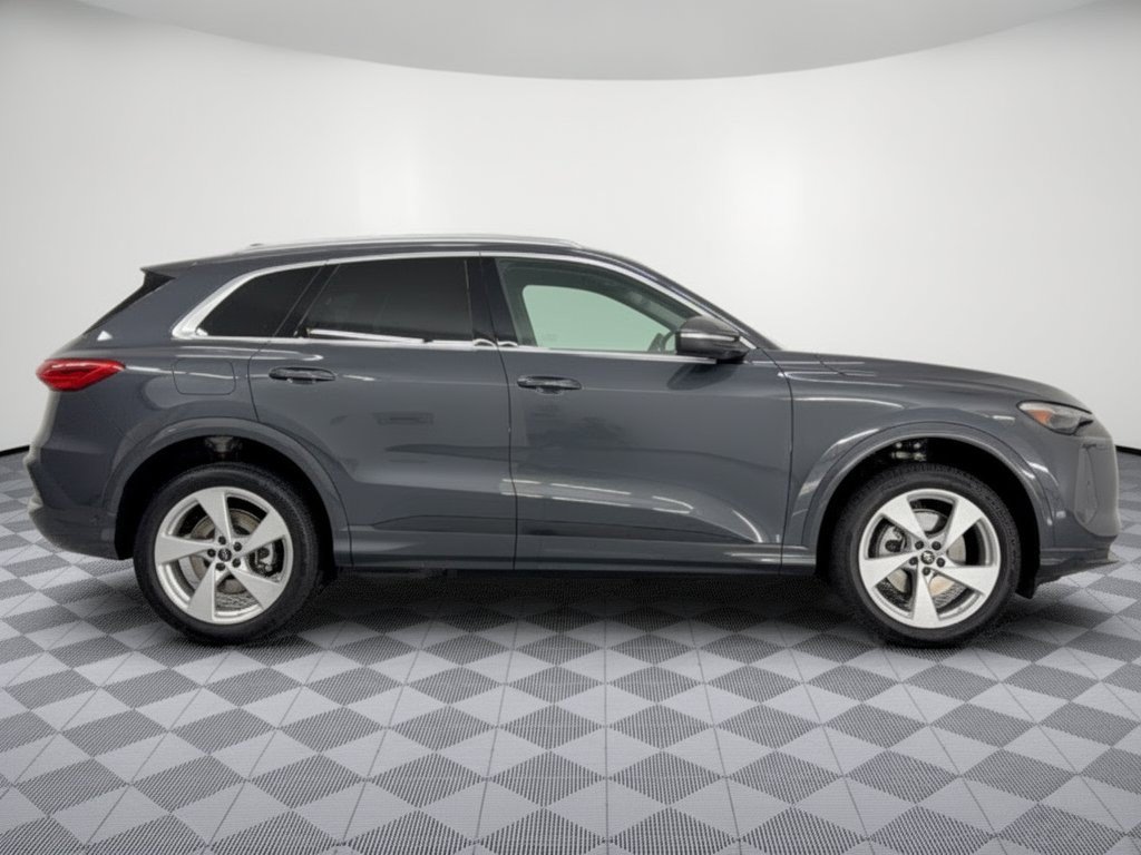 Used 2026 Audi Q5 Premium Plus w/ Premium Plus AWD/4WD image 8