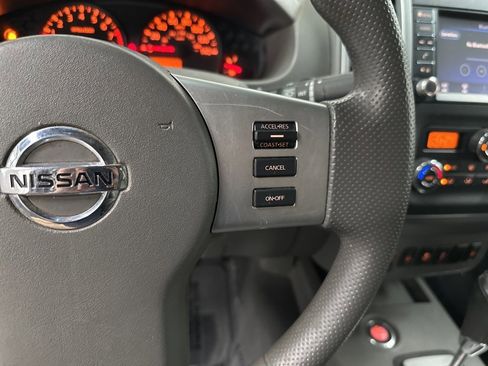 Used 2021 Nissan Frontier SV image 17