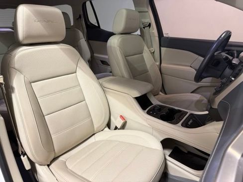 Used 2020 GMC Acadia Denali w/ Technology Package AWD/4WD image 33