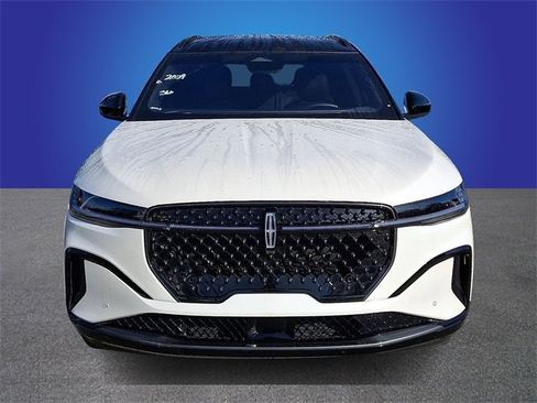 Used 2024 Lincoln Nautilus Reserve w/ Jet Appearance Package (87T) image 2