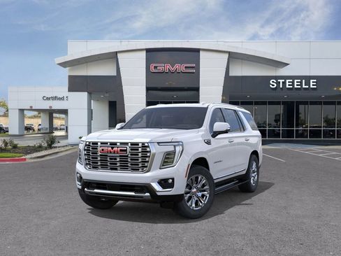New 2026 GMC Yukon Denali w/ Sun & Power Step Package image 8