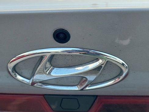 Used 2022 Hyundai Elantra SEL image 10