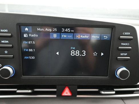 New 2025 Hyundai Elantra Sport FWD image 11