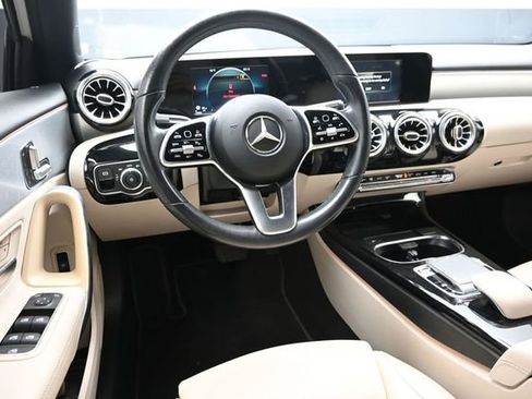 Used 2019 Mercedes-Benz A 220 image 12