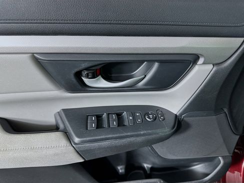 Used 2018 Honda CR-V LX image 15
