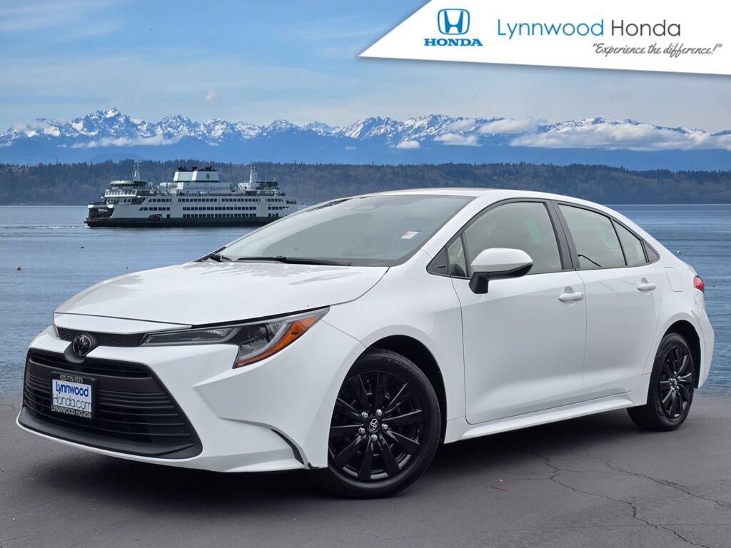Used 2023 Toyota Corolla LE w/ Carpet Mat Package (TMS) FWD image 1