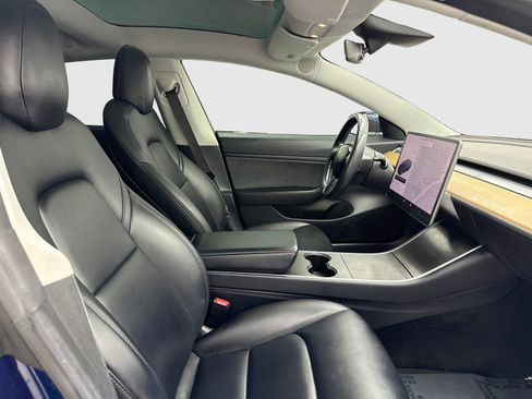 Used 2018 Tesla Model 3 Long Range RWD image 41