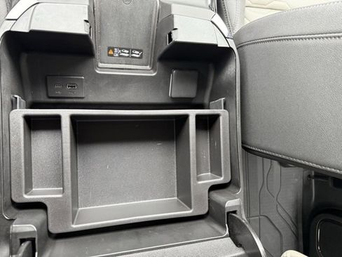 Used 2025 Chevrolet Silverado 2500 ZR2 w/ Technology Package image 31