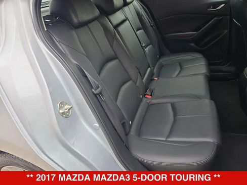 Used 2017 MAZDA MAZDA3 Touring FWD image 19