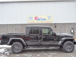 New 2026 Jeep Gladiator Sport video 1