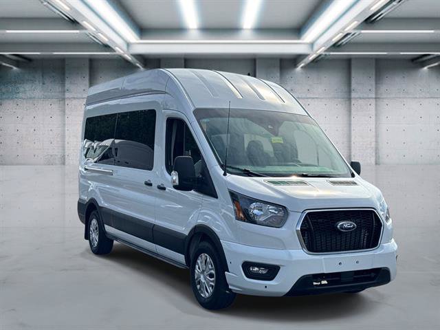 Used 2025 Ford Transit 350 XLT RWD image 3