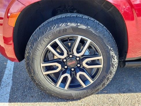 Used 2024 GMC Yukon XL AT4 image 35
