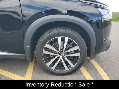 Certified 2023 Nissan Pathfinder Platinum AWD/4WD image 10