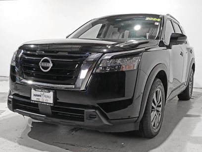Used 2024 Nissan Pathfinder SV w/ SV Premium Package