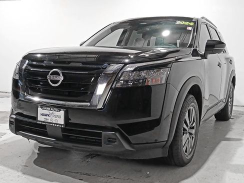 Used 2024 Nissan Pathfinder SV w/ SV Premium Package AWD/4WD image 3